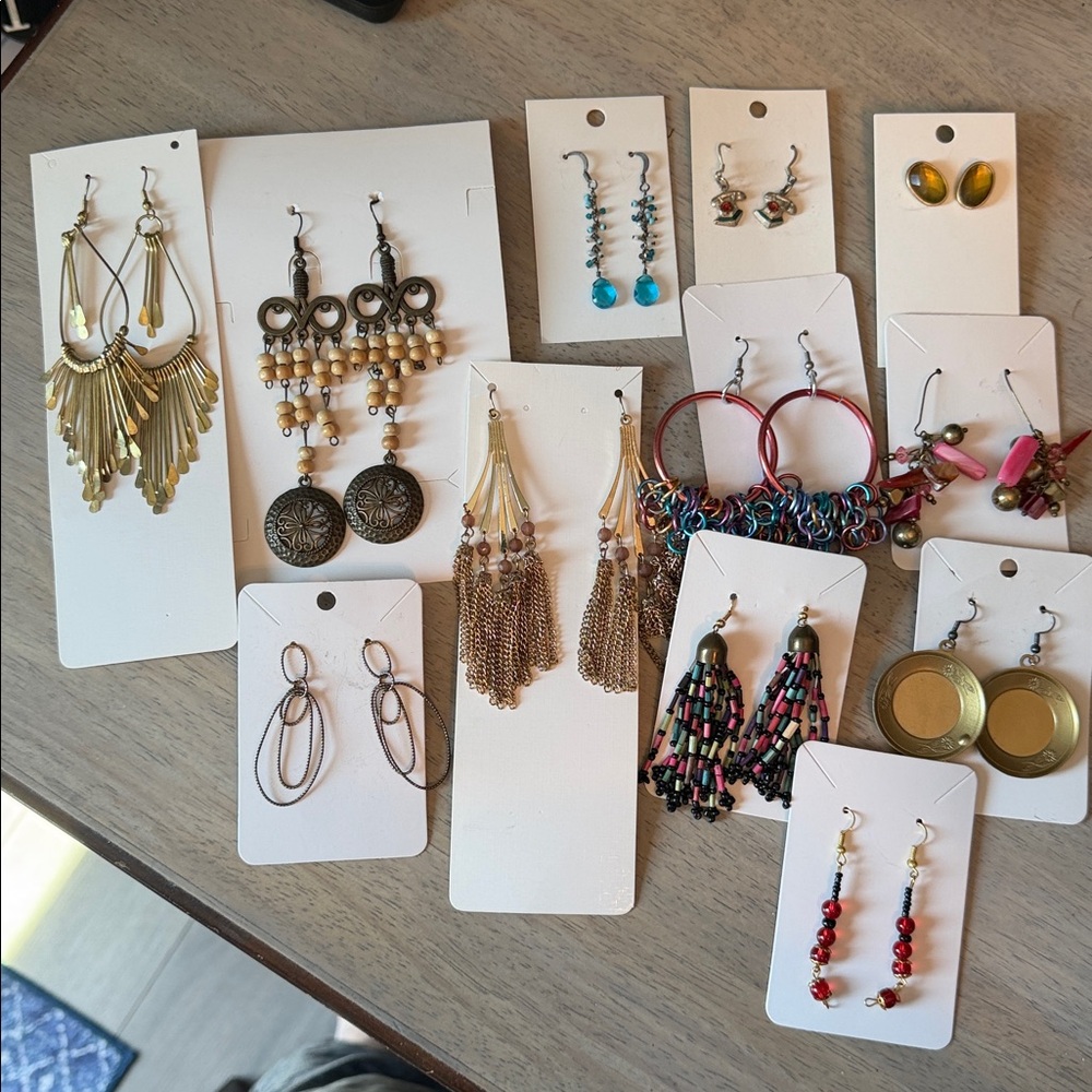 Boho festival lot of 12 pairs of vintage earrings